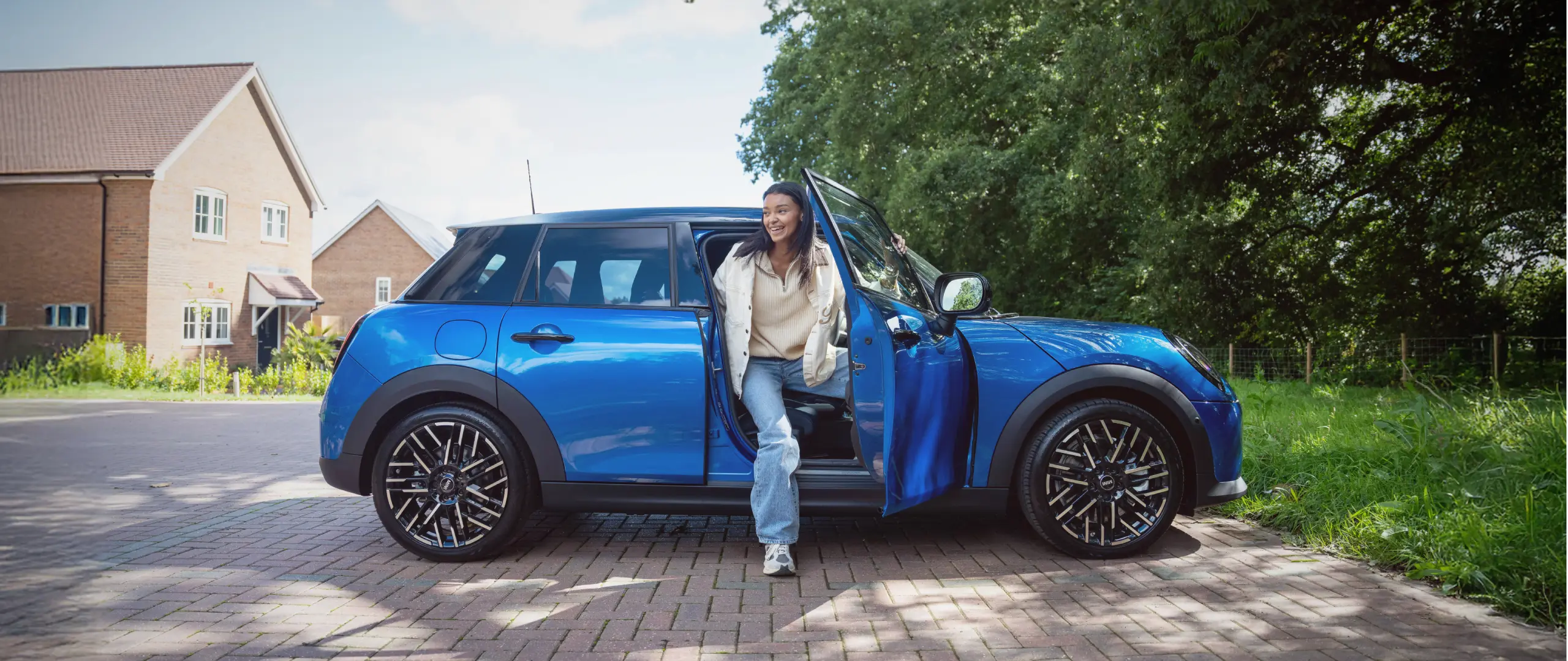 Home - main stage teaser - MINI COUNTRYMAN SLATE BLUE