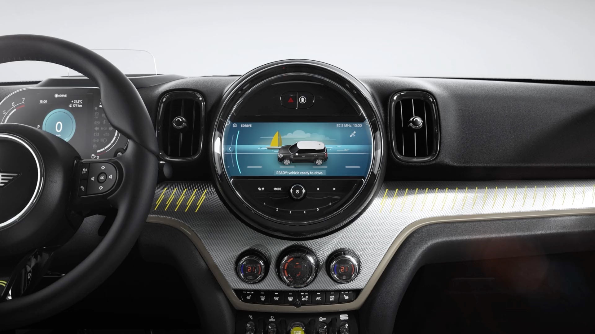 MINI Crossover PHEV – front view – grey and black