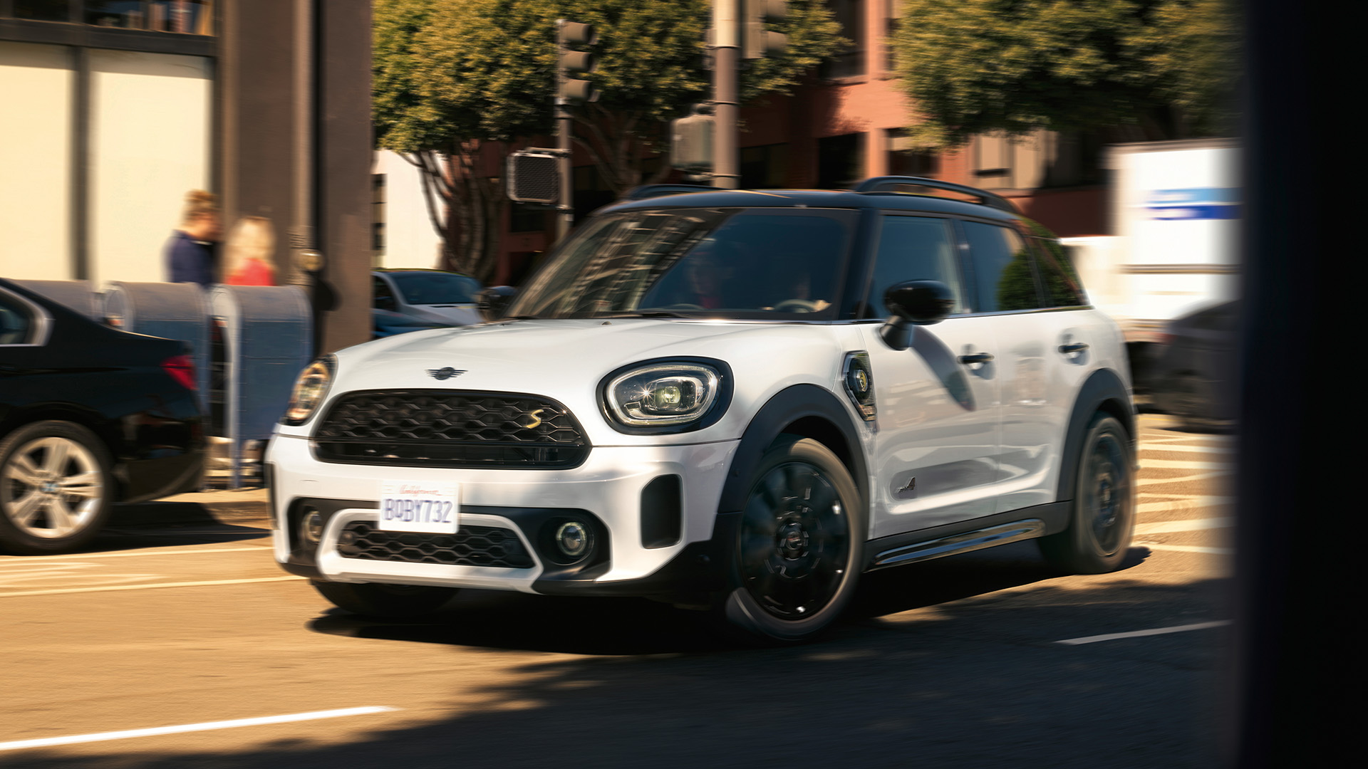 MINI CROSSOVER PHEV プラグイン・ハイブリッドモデル モデル＆オプション MINI Japan
