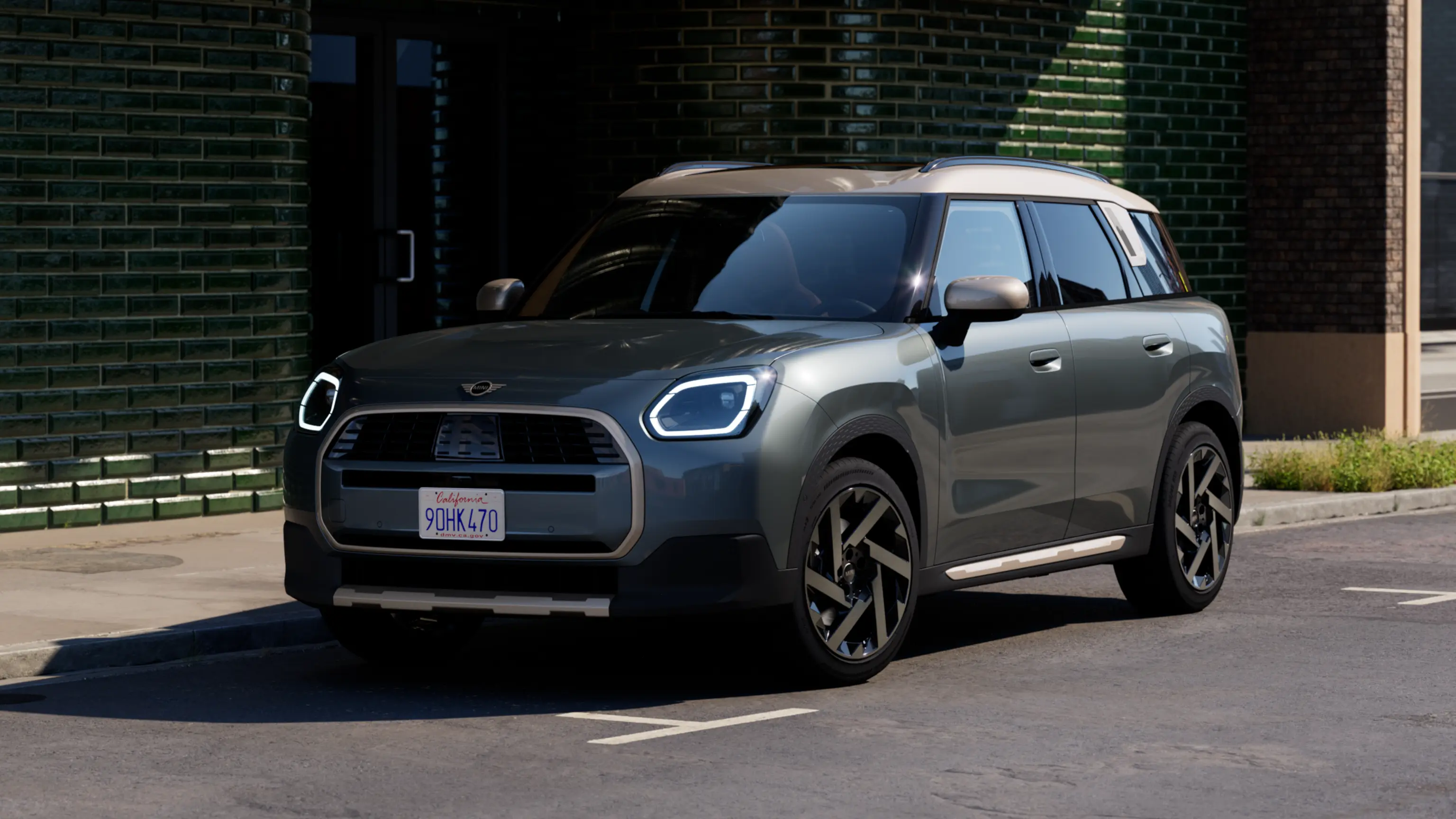MINI COUNTRYMAN.