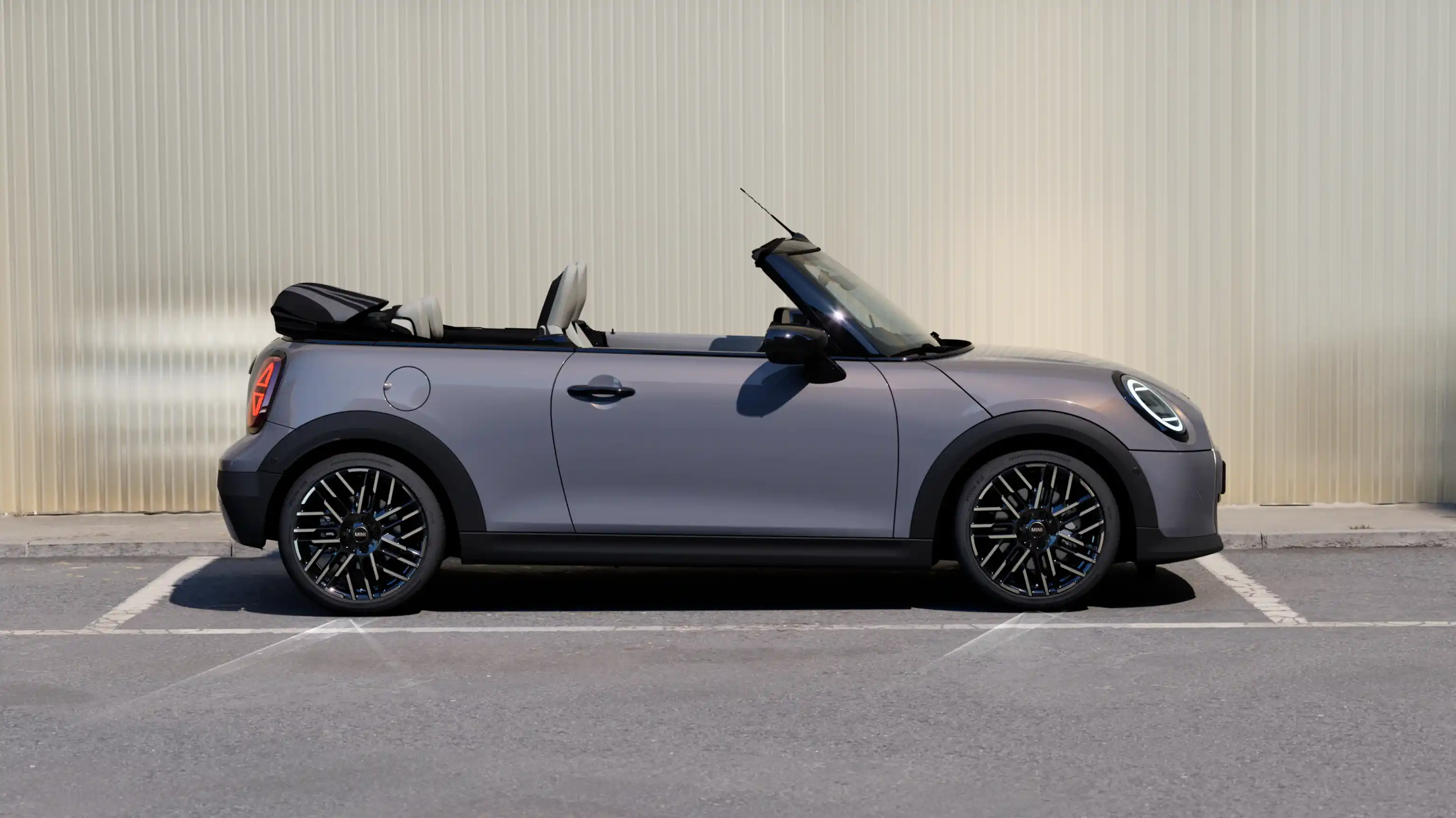 MINI Cooper Convertible - エクステリア・ハイライト - サイド・ビュー