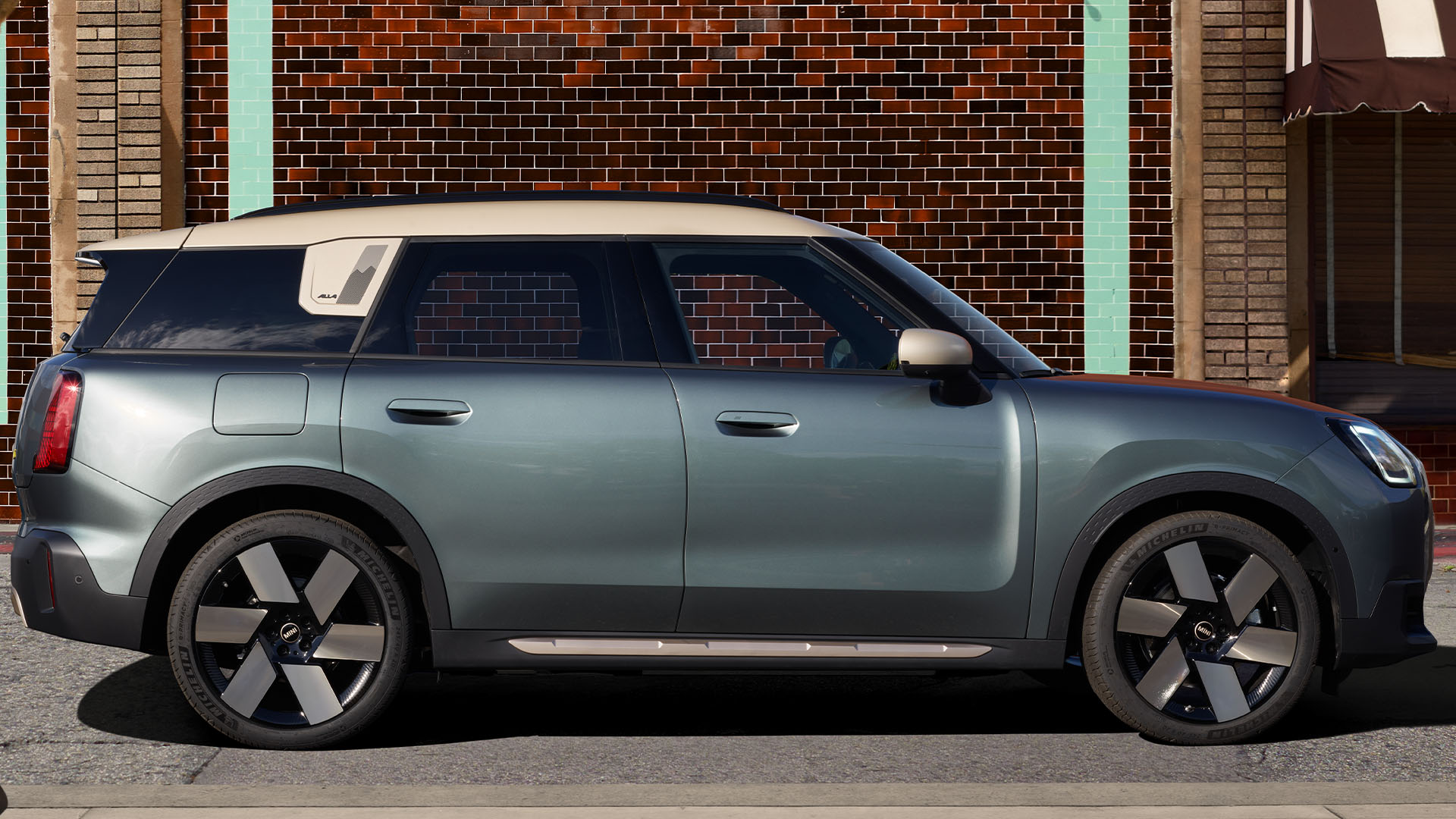 All-electric MINI Countryman - エクステリア