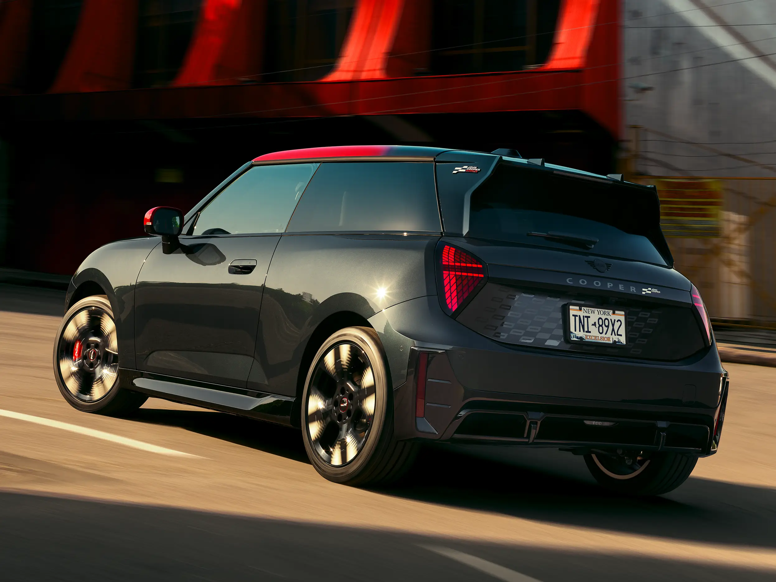 MINI John Cooper Works - J01 JCWフロントビュー