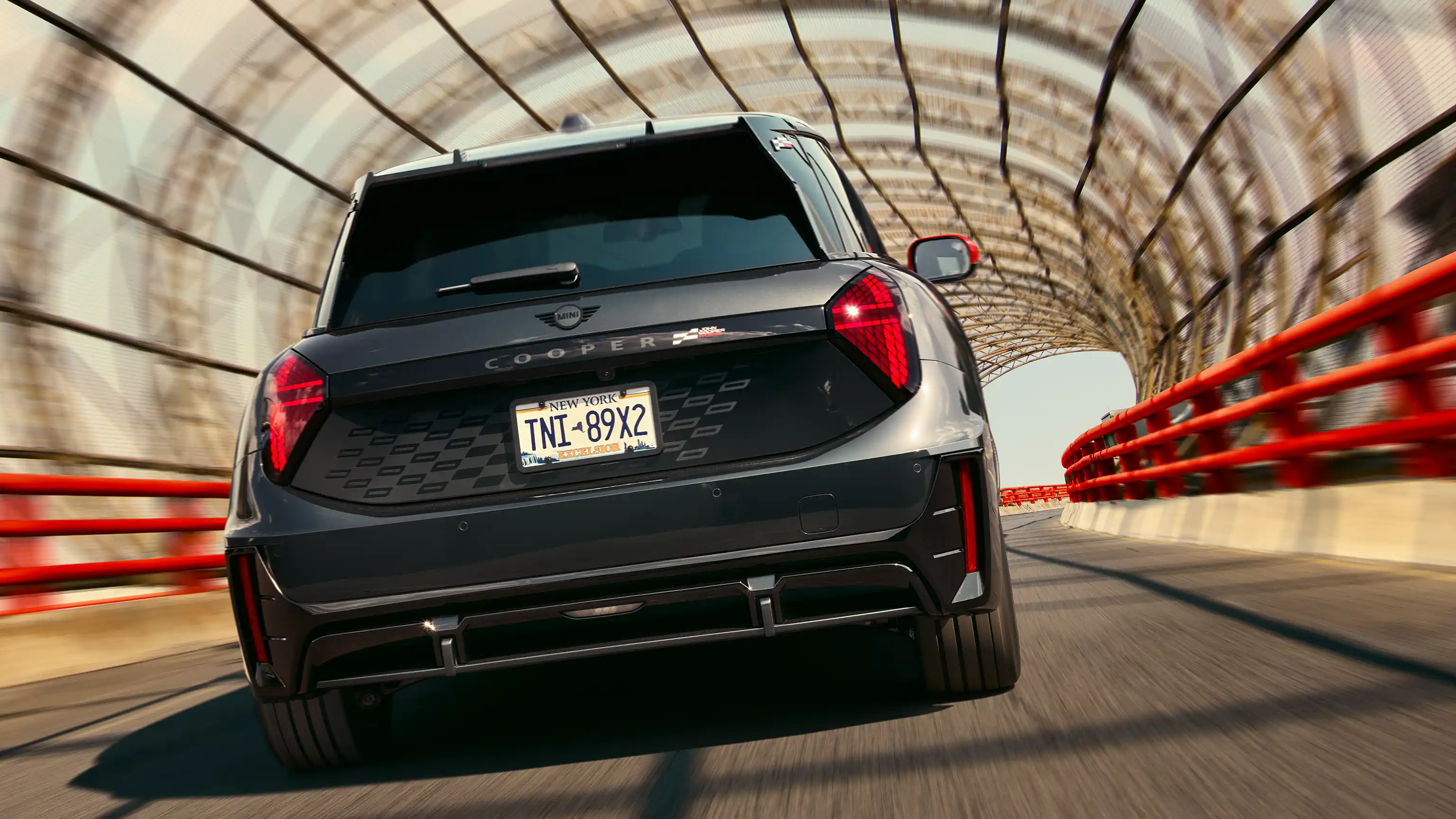 MINI John Cooper Works - J01 JCWリアビュー