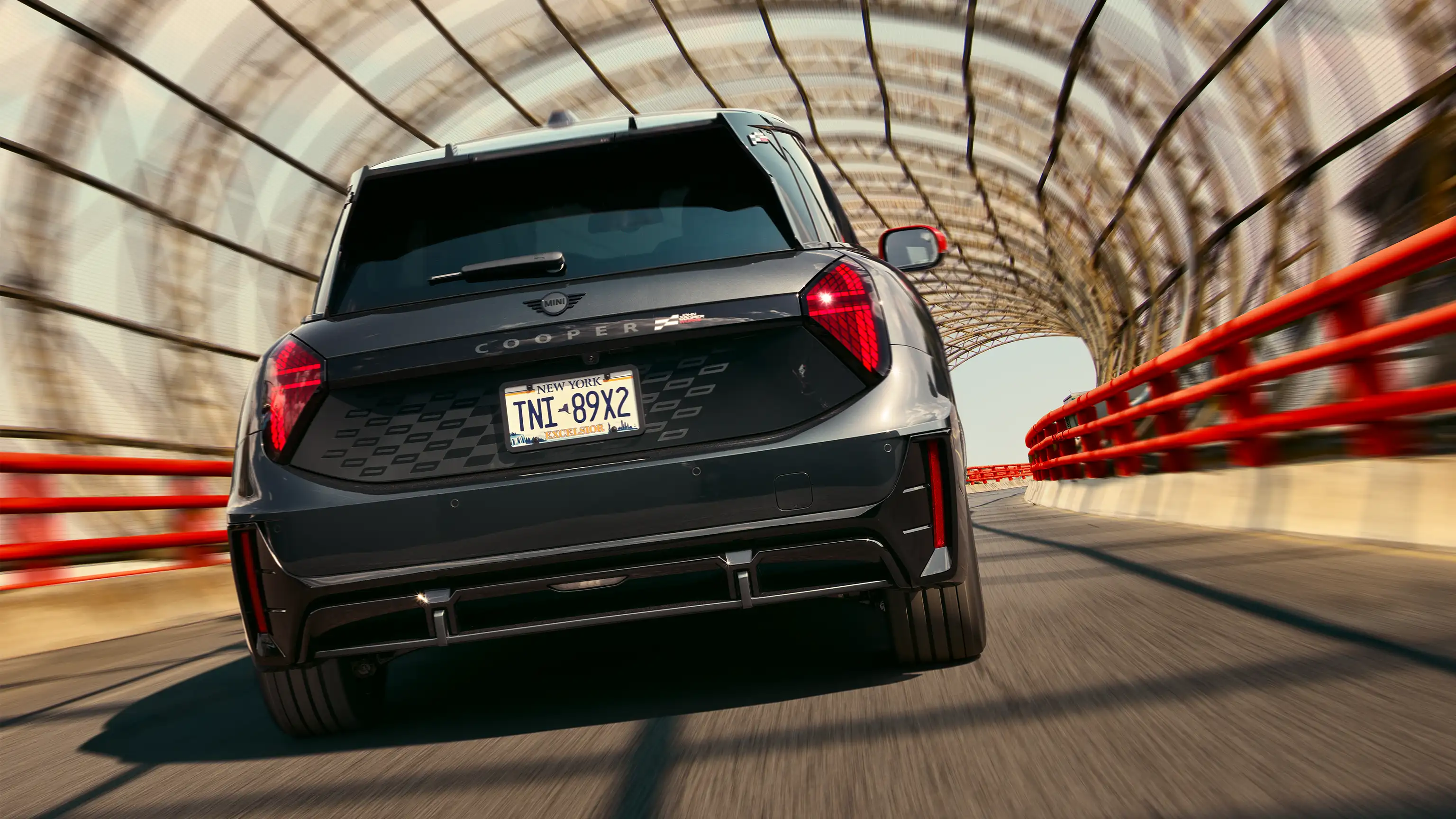 MINI John Cooper Works - J01 JCWリアビュー