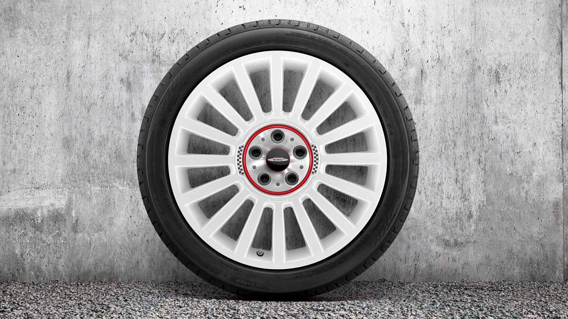 John Cooper Works ラリー・スポーク536（アルピン・ホワイト）