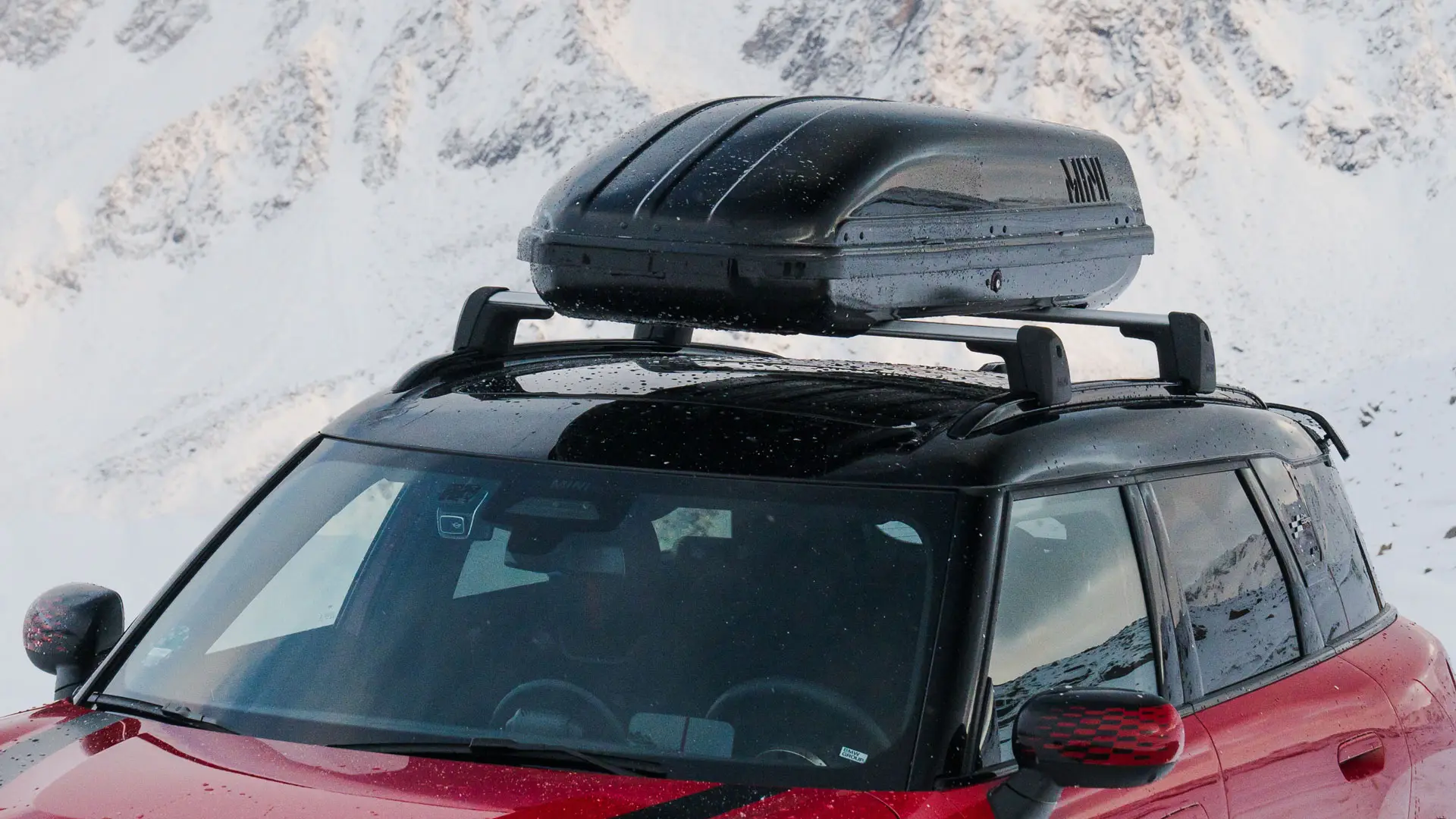 MINI カントリーマンインチリレッドII MINIルーフ・ボックス 320 ブラック付き
