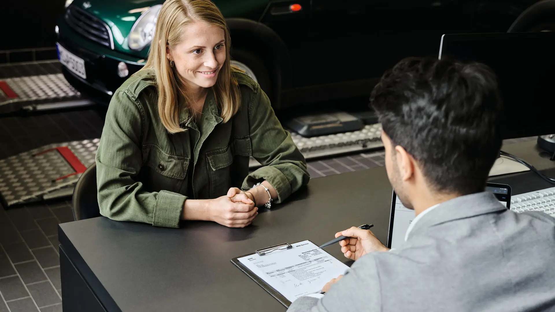 サービス予約をお取りください。