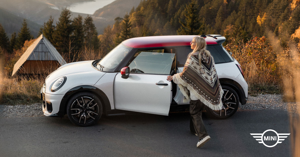 ミニクーパー 確認用 MINI CooperもしくはMINI Cooper 5-Doorの試乗依頼で、プレゼントが