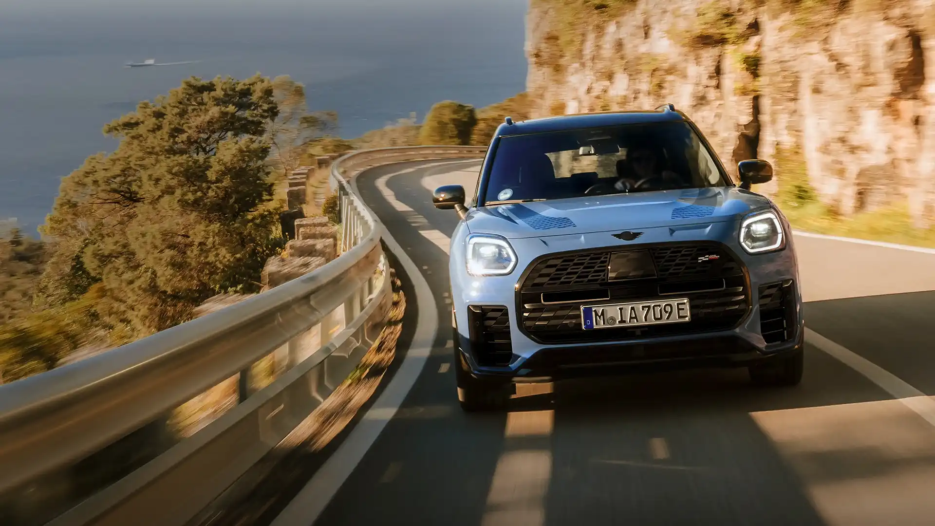 Home - main stage teaser - MINI COUNTRYMAN SLATE BLUE