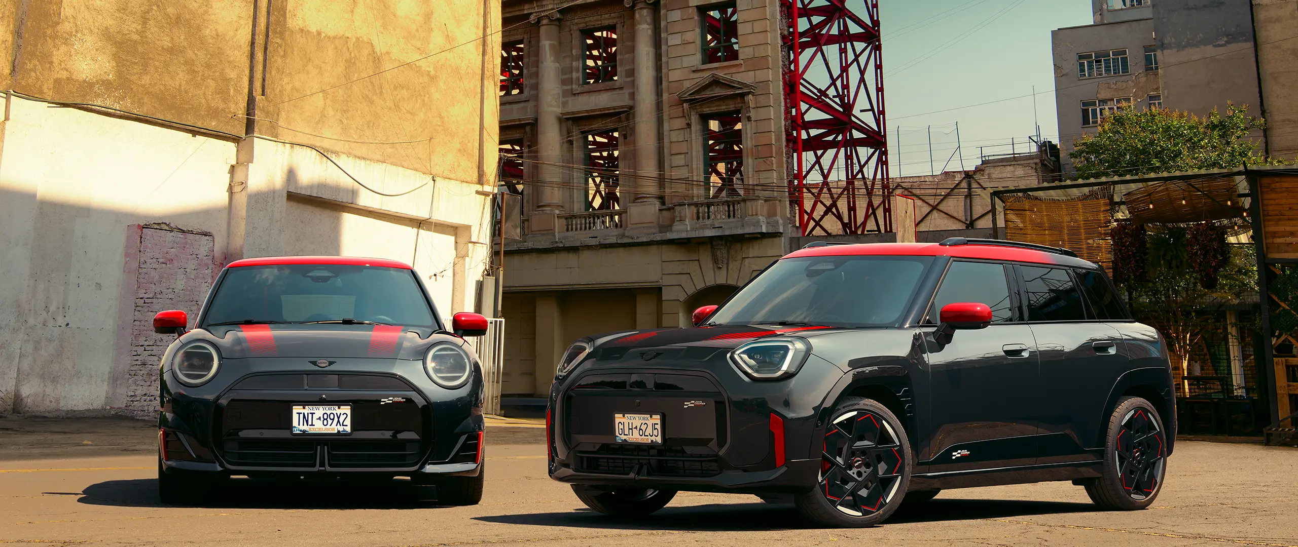 MINI JOHN COOPER WORKS.
