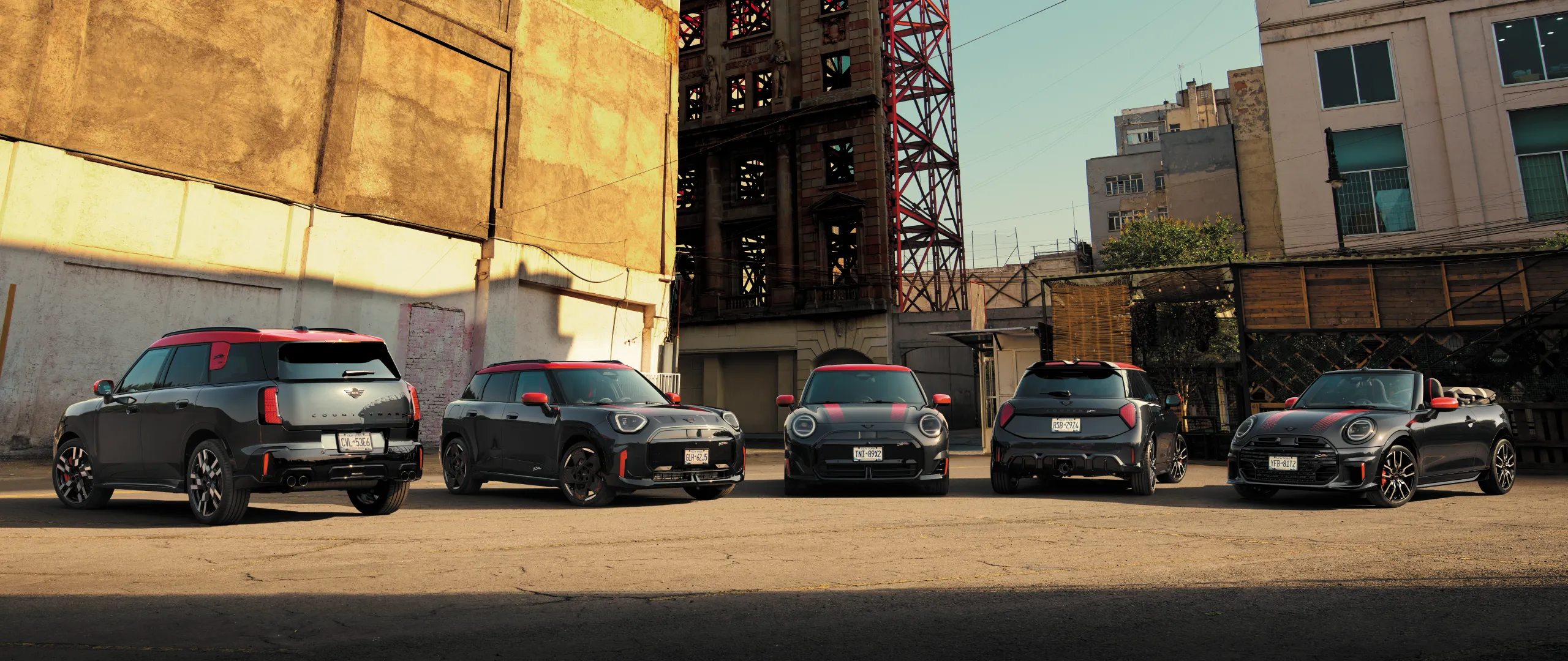 MINI John Cooper Works - JCWファミリーショット