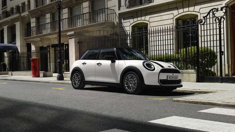 Home - main stage teaser - MINI Countryman