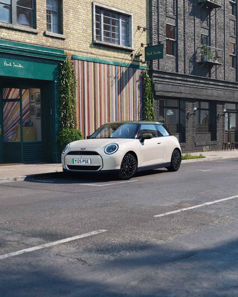 Home - main stage teaser - Paul Smith SOC