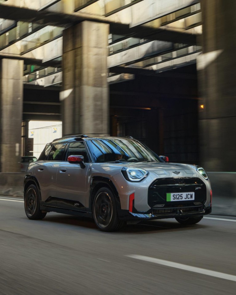 Home - main stage teaser - MINI Countryman