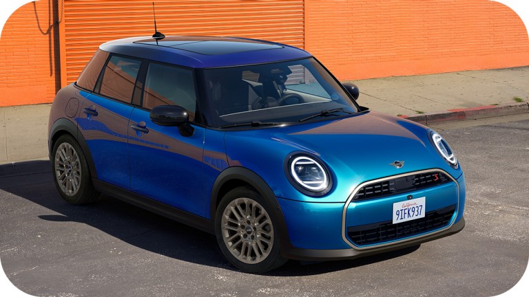 THE NEW MINI COOPER 5 DOOR.