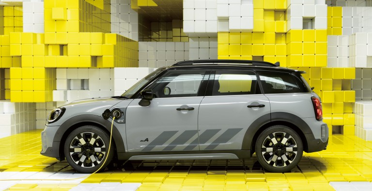MINI PHEVのエコカー減税