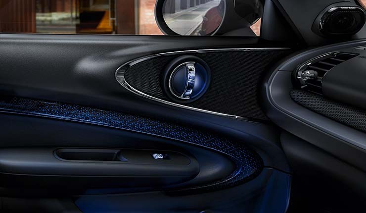 Mini Yours 気品が香る クラフトマンシップ