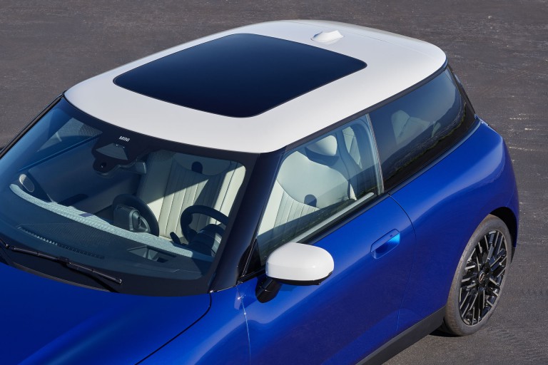 MINI all-electric - exterior gallery - sunroof details