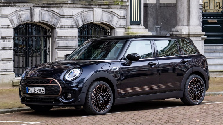 MINI Clubman Final Edition - teaser gallery - piano black accents