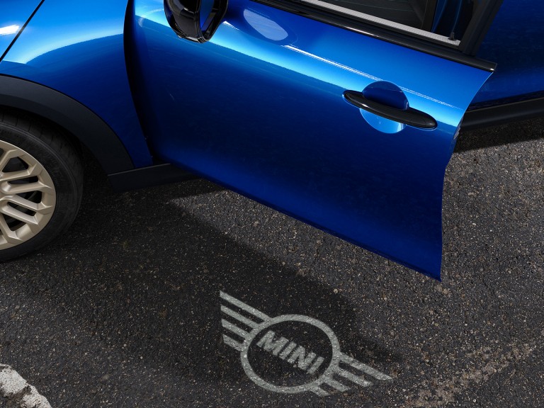 MINI Cooper 5 Door - エクステリア・ハイライト – シグネチャー・ウェルカムライト挨拶