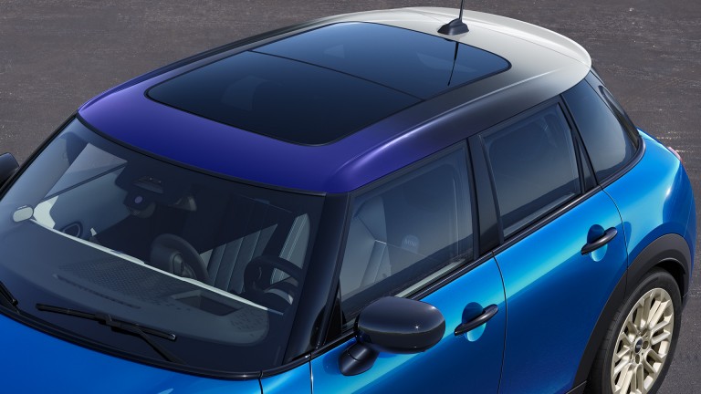 MINI Cooper 5 Door - エクステリア・ハイライト – スカイ／パノラマ・ルーフ