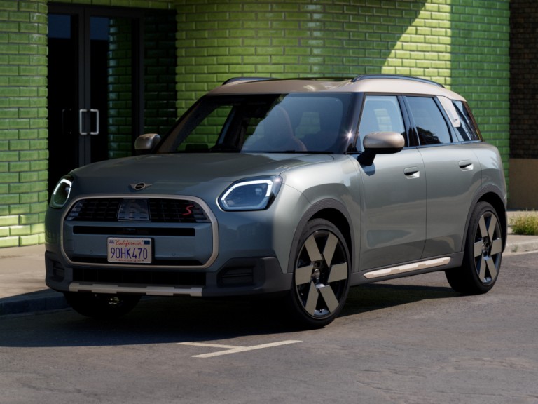 THE NEW MINI COUNTRYMAN.