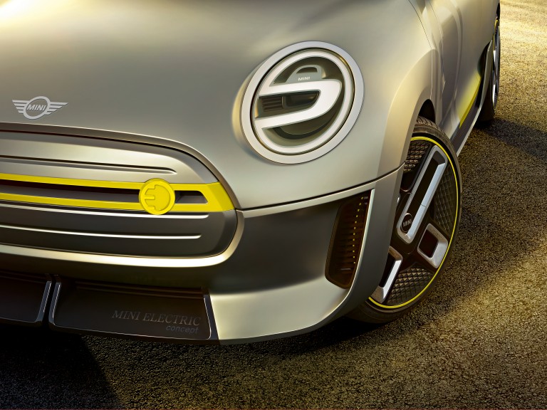 MINI Electric Concept – front and wheel close-up