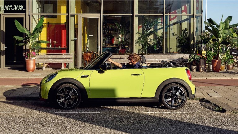 Body image - MINI Convertible.