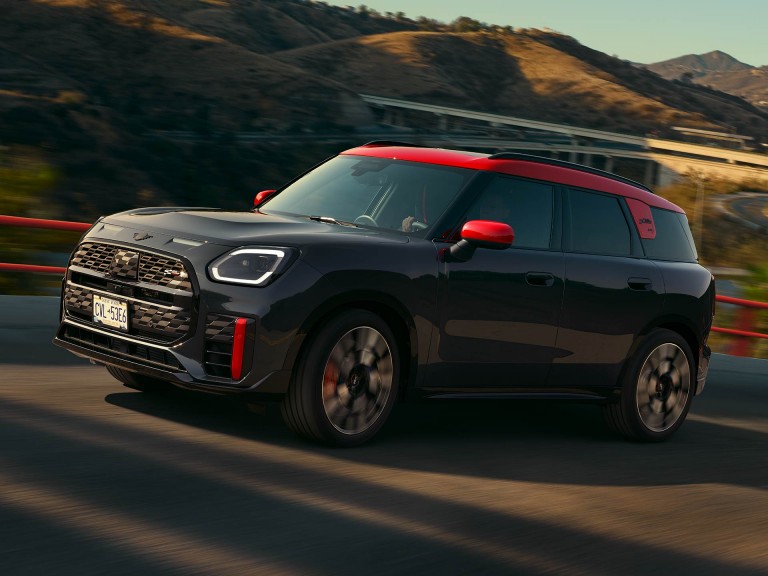 THE MINI JOHN COOPER WORKS COUNTRYMAN.