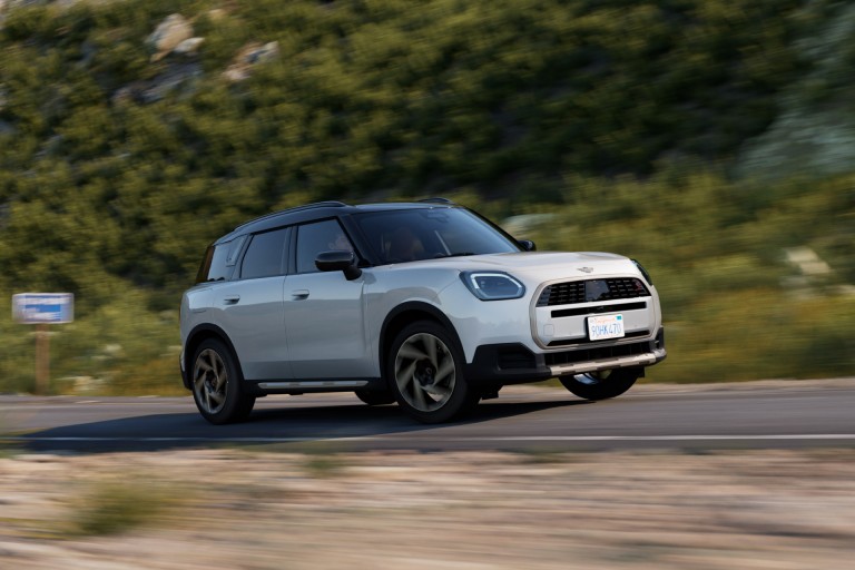 MINI Countryman - driving experience - front view