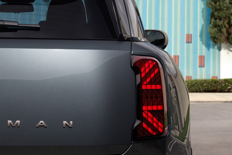 MINI Countryman - space and versatility - rear view