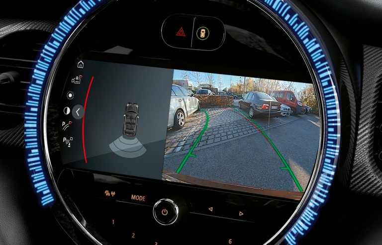 Rear View Camera operation screen. 