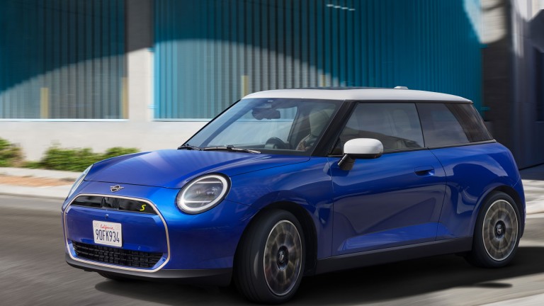 THE NEW ALL-ELECTRIC MINI COOPER.​